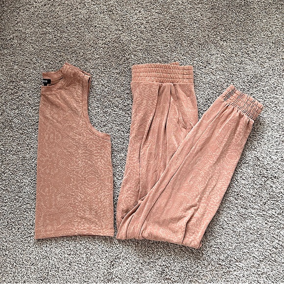 EXPRESS Loungewear Tank & Jogger Matching Set in XS - Picture 2 of 8